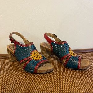 L'Artiste by Spring Step Leonara Sandal